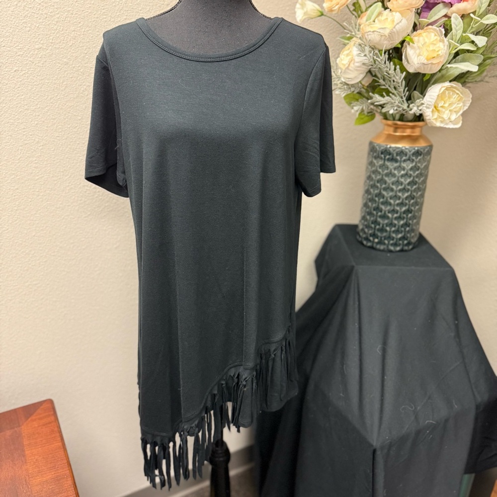 NWT Serena Williams Signature Statement Black Fringe Hem Tee – Size L